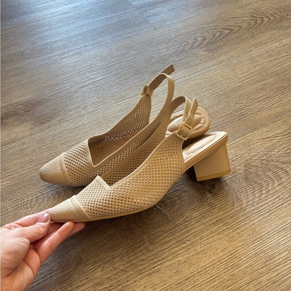 VIVAIA Pointed-Toe Slingback Sandals (Leah Pro) - Picture 8 of 16